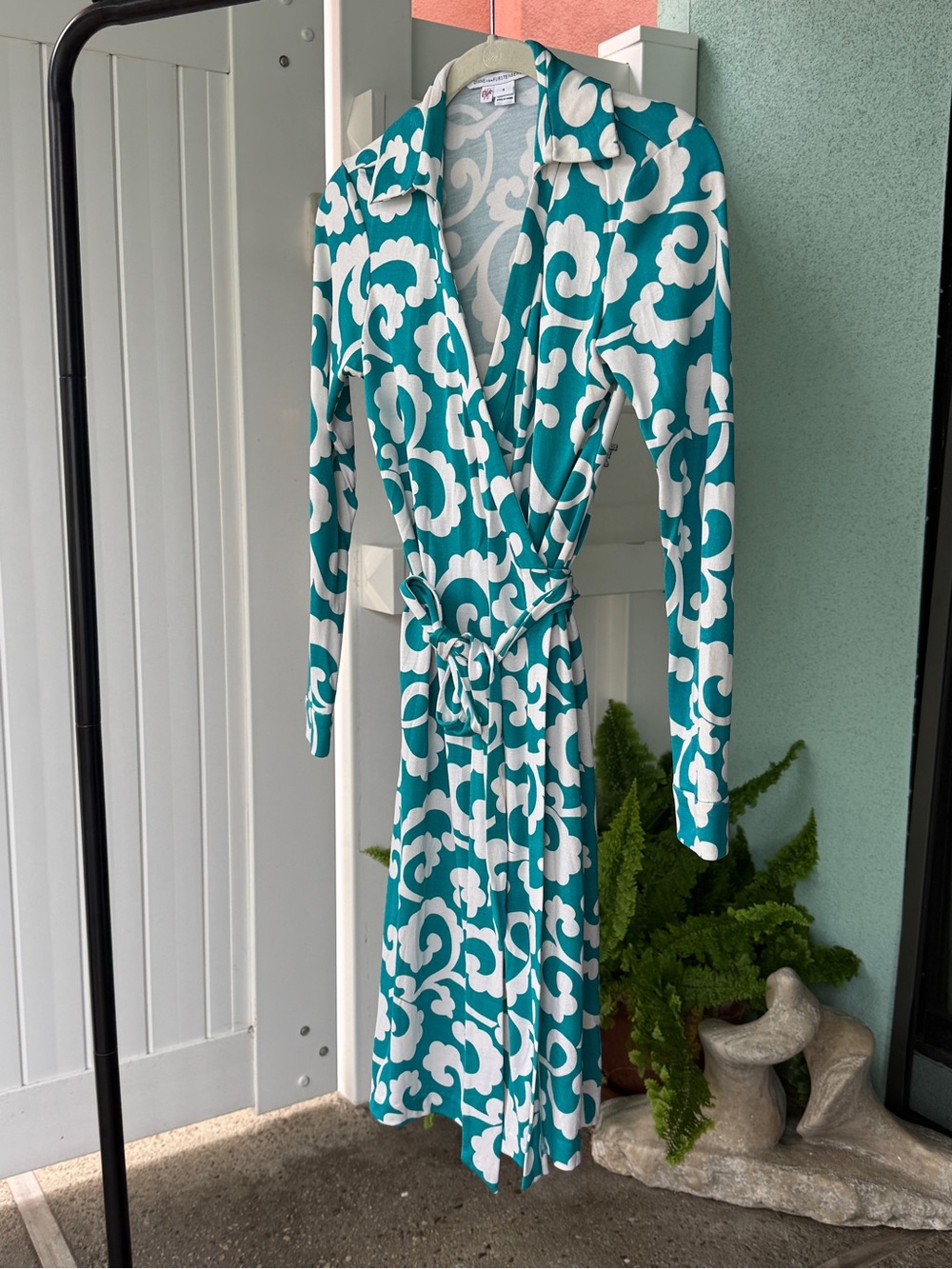 Diane Von Furstenberg Teal & White Wrap Dress Robe